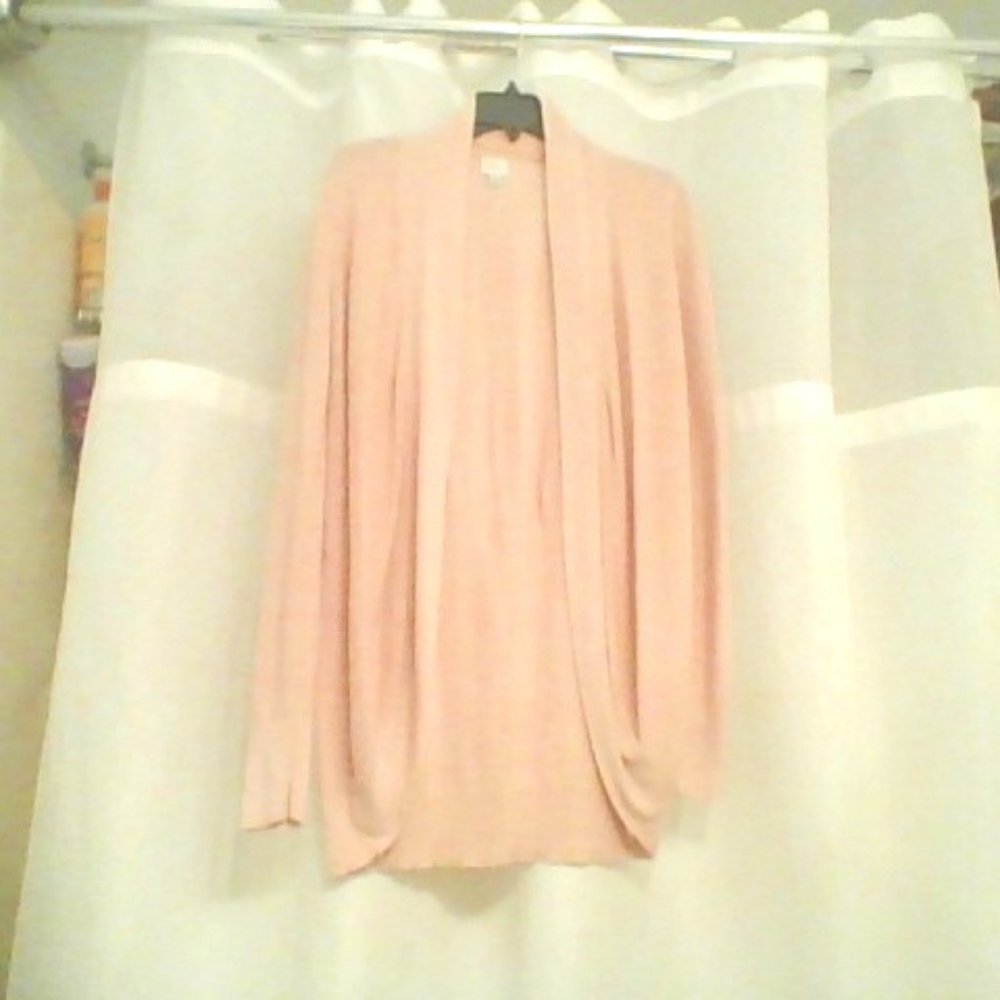 Pink top! CUte details